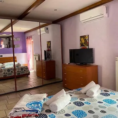Apartment Woody's House Bracciano (Rome)